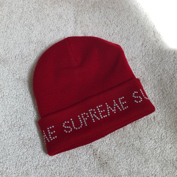 supreme studded beanie